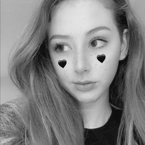 Meet your Posher, Lauren